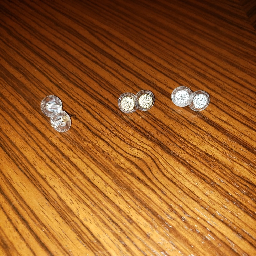 Stella and Dot Studs